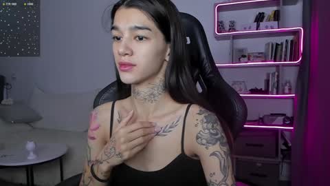 vinkitinkii online show from December 2, 2024, 4:53 am