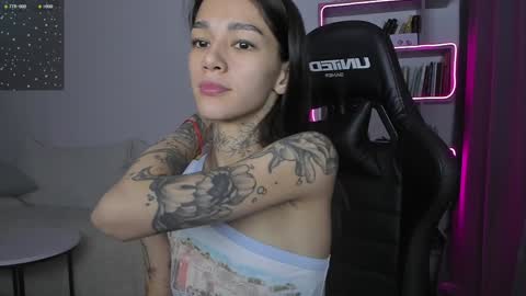 vinkitinkii online show from December 3, 2024, 9:00 am