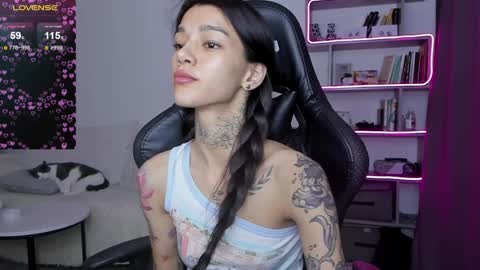 vinkitinkii online show from December 7, 2024, 8:55 am