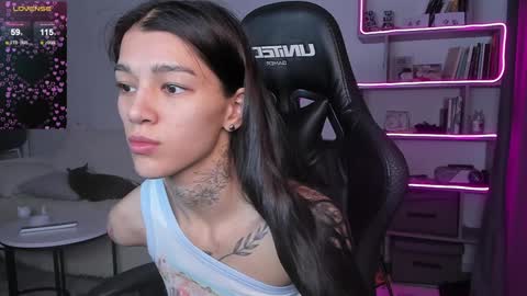 vinkitinkii online show from December 8, 2024, 9:24 am