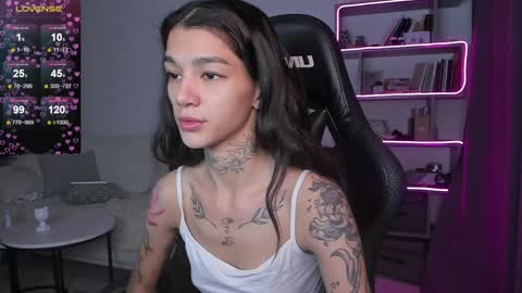 vinkitinkii online show from December 23, 2024, 6:22 am