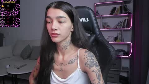 vinkitinkii online show from January 12, 2025, 7:00 am