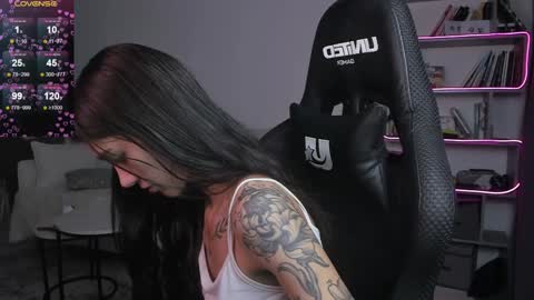 vinkitinkii online show from January 31, 2025, 10:10 am