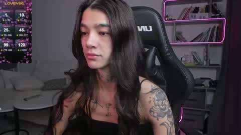 vinkitinkii online show from February 9, 2025, 7:05 am