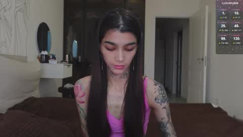 vinkitinkii online show from October 25, 2025, 7:05 am