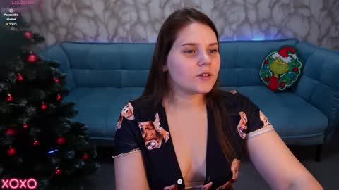 Snapshot of vinnasky chatting on December 15, 2025, 7:45 am Milla online show from December 15, 2025, 7:45 am