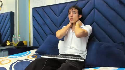 vinniematte online show from March 1, 2025, 1:53 am