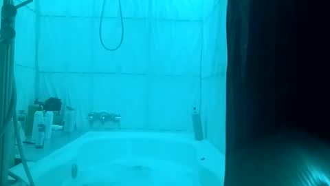 Snapshot of vinny150372 chatting on February 7, 2026, 1:37 pm vinny150372 online show from February 7, 2026, 1:37 pm