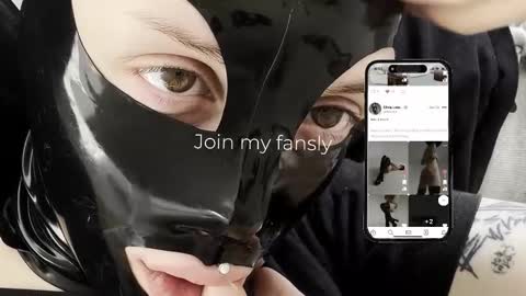 Snapshot of vinylstore chatting on January 18, 2026, 6:12 pm Diva Silvia online show from January 18, 2026, 6:12 pm