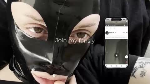 Snapshot of vinylstore chatting on February 6, 2026, 5:05 pm Diva Silvia online show from February 6, 2026, 5:05 pm