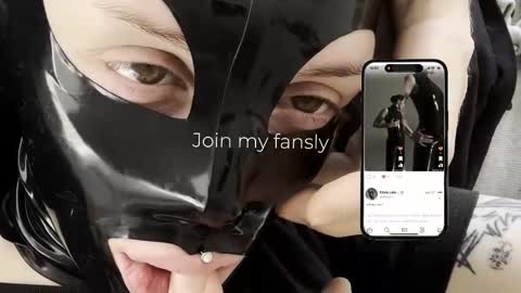 Snapshot of vinylstore chatting on February 18, 2026, 5:09 pm Diva Silvia online show from February 18, 2026, 5:09 pm