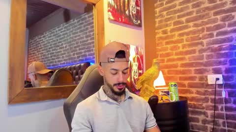 Snapshot of vinzenzrizzo chatting on December 5, 2025, 4:54 am ---Vinzen--- online show from December 5, 2025, 4:54 am