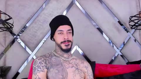 Snapshot of vinzenzrizzo chatting on February 5, 2026, 4:50 am ---Vinzen--- online show from February 5, 2026, 4:50 am