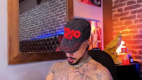 Snapshot of vinzenzrizzo chatting on March 10, 2026, 5:01 am ---Vinzen--- online show from March 10, 2026, 5:01 am