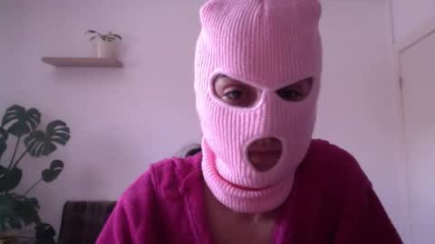 Violette online show from March 16, 2026, 1:04 pm