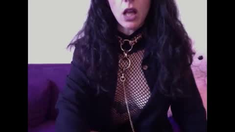 Violette online show from March 21, 2026, 4:54 pm