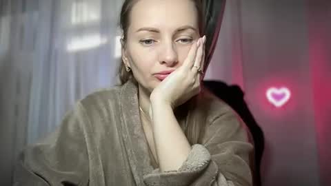 Snapshot of viola_1 chatting on February 18, 2025, 7:43 am Funny girl online show from February 18, 2025, 7:43 am