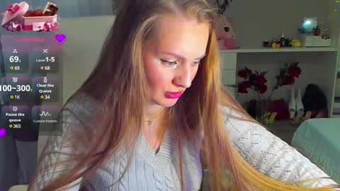 Snapshot of viola_1 chatting on February 24, 2025, 9:20 pm Funny girl online show from February 24, 2025, 9:20 pm