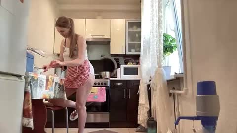 Snapshot of viola_1 chatting on September 11, 2025, 6:57 am Funny girl online show from September 11, 2025, 6:57 am