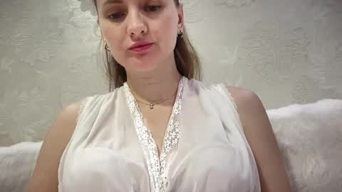 Snapshot of viola_1 chatting on September 24, 2025, 12:47 am Funny girl online show from September 24, 2025, 12:47 am