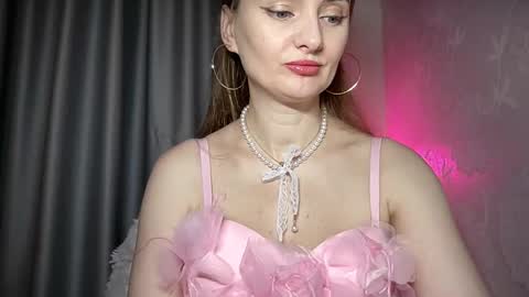 Snapshot of viola_1 chatting on November 26, 2025, 7:59 pm Funny girl online show from November 26, 2025, 7:59 pm