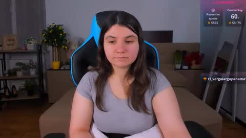 Snapshot of viola__shy chatting on February 5, 2026, 10:03 pm Viola online show from February 5, 2026, 10:03 pm