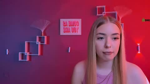 Snapshot of viola_sweet_ chatting on May 15, 2026, 9:16 am viola_sweet_ online show from May 15, 2026, 9:16 am