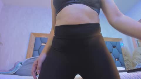 Snapshot of violeet_gray chatting on January 14, 2026, 12:22 pm violeet_gray online show from January 14, 2026, 12:22 pm