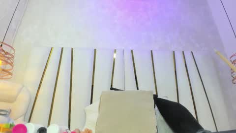 Snapshot of violeet_gray chatting on March 21, 2026, 10:20 am violeet_gray online show from March 21, 2026, 10:20 am