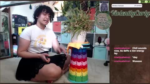 Snapshot of violentlycurly chatting on March 8, 2025, 11:18 pm Curly the Coin Operated Toy online show from March 8, 2025, 11:18 pm