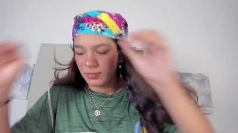 Violet online show from February 19, 2025, 1:18 am