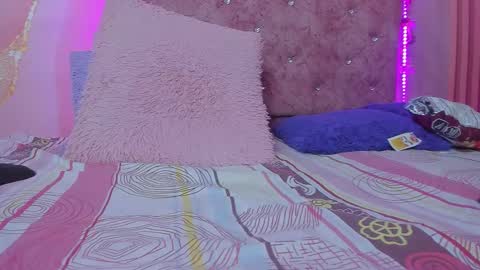 violet__taylor_ online show from October 20, 2025, 2:34 am