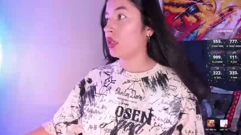 Snapshot of violet_blaze chatting on December 18, 2025, 12:22 pm online show from December 18, 2025, 12:22 pm