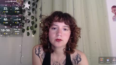 Snapshot of violet_bluee chatting on May 28, 2026, 7:38 am Violet online show from May 28, 2026, 7:38 am