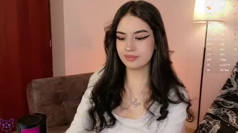 Snapshot of violet_catt chatting on July 14, 2026, 6:57 pm Violeta online show from July 14, 2026, 6:57 pm