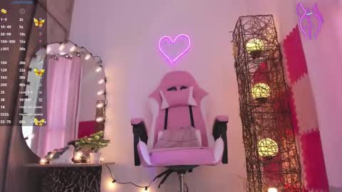 violet online show from January 18, 2025, 4:53 pm