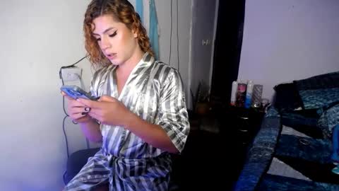 Snapshot of violet_hyuga chatting on September 19, 2025, 3:52 am violet_hyuga online show from September 19, 2025, 3:52 am