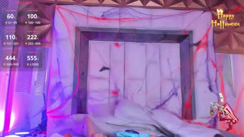 violet_milleer online show from October 27, 2025, 7:07 pm