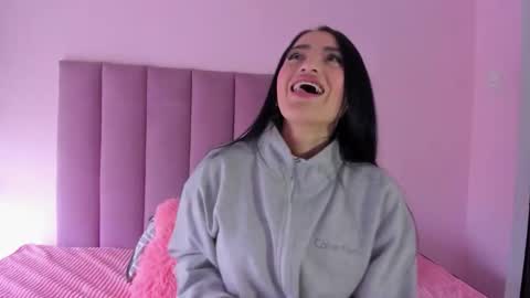 violet online show from September 12, 2025, 1:11 pm