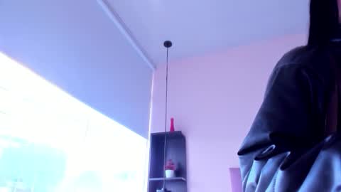 violet online show from December 13, 2025, 7:53 pm