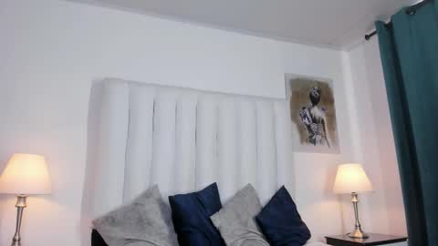 Snapshot of violet_queen2 chatting on September 23, 2025, 5:49 pm Mary online show from September 23, 2025, 5:49 pm