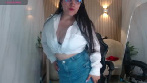 Snapshot of violet_tf chatting on May 28, 2026, 8:39 pm Violet online show from May 28, 2026, 8:39 pm