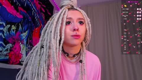 Snapshot of violet_walker7 chatting on January 5, 2025, 5:09 pm Violet online show from January 5, 2025, 5:09 pm