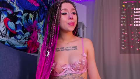 Snapshot of violet_walker7 chatting on February 8, 2025, 11:12 am Violet online show from February 8, 2025, 11:12 am