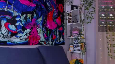 Violet online show from May 17, 2026, 4:43 am