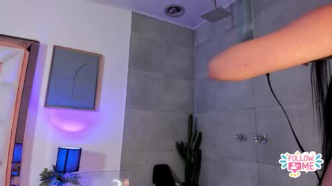 Snapshot of violeta_dh chatting on November 22, 2025, 12:15 pm Violeta online show from November 22, 2025, 12:15 pm