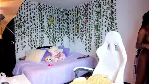 Violeta online show from December 6, 2024, 3:00 pm