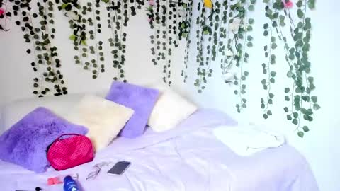 Violeta online show from February 3, 2025, 2:34 pm