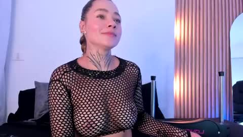 Snapshot of violeta_queen11 chatting on April 22, 2026, 1:23 pm Violeta online show from April 22, 2026, 1:23 pm