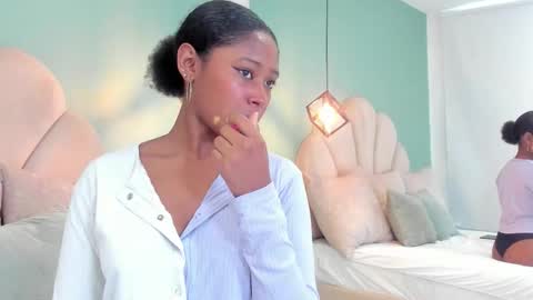 Snapshot of violeta_ruiz_ chatting on October 13, 2025, 8:20 pm violeta_ruiz_ online show from October 13, 2025, 8:20 pm